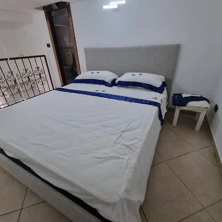 Casa * Naples